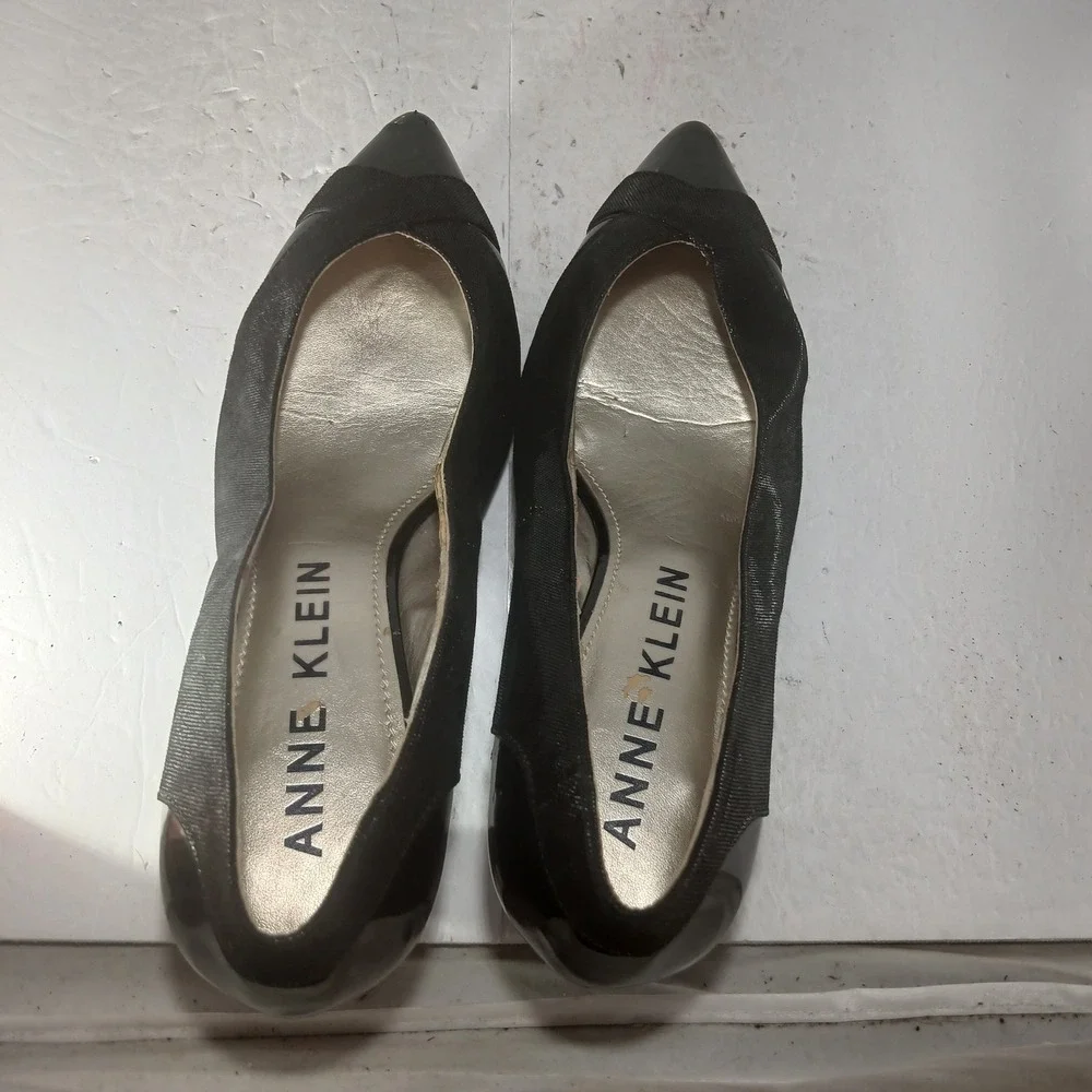 Anne Klein Maddyrose Pumps 9.5M Black Pointed Toe Kitten Heels Office Wear